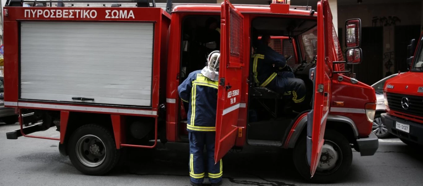 Ελασσόνα: Μεγάλη φωτιά σε κτηνοτροφική μονάδα - Κάηκαν 60 αρνιά, εγκαταστάσεις & συσκευές